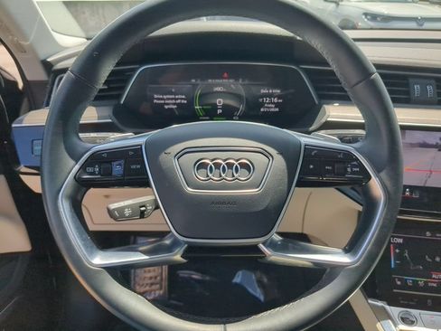 Used 2024 Audi Q8 e-tron Premium Plus w/ Premium Plus Package AWD/4WD image 30