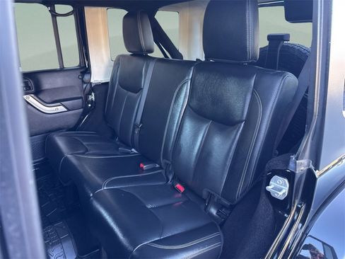 Used 2015 Jeep Wrangler Unlimited Sahara w/ Dual Top Group image 11