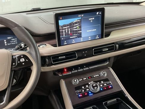 Used 2022 Lincoln Aviator Reserve w/ Equipment Group 201A AWD/4WD image 13