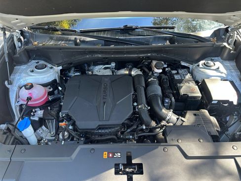 Used 2025 Hyundai Santa Fe SEL FWD image 34