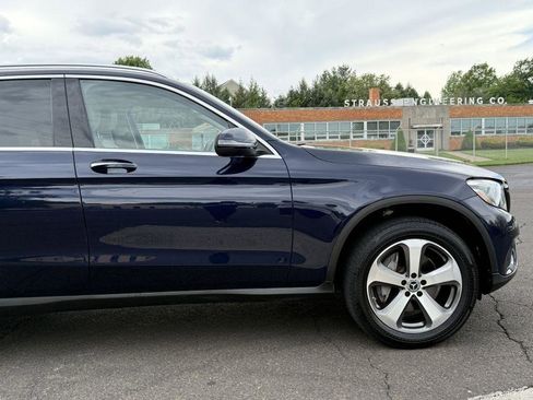 Used 2018 Mercedes-Benz GLC 300 4MATIC w/ Multimedia Package image 8