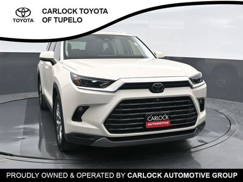 Used 2024 Toyota Grand Highlander Limited image 6