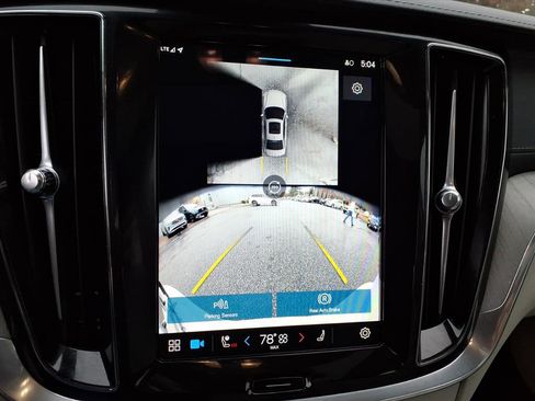 Certified 2025 Volvo S60 T8 Ultra w/ Climate Package image 22