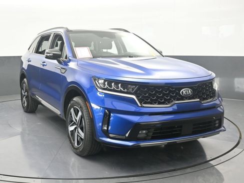 Used 2021 Kia Sorento EX w/ Panoramic Sunroof Package image 9