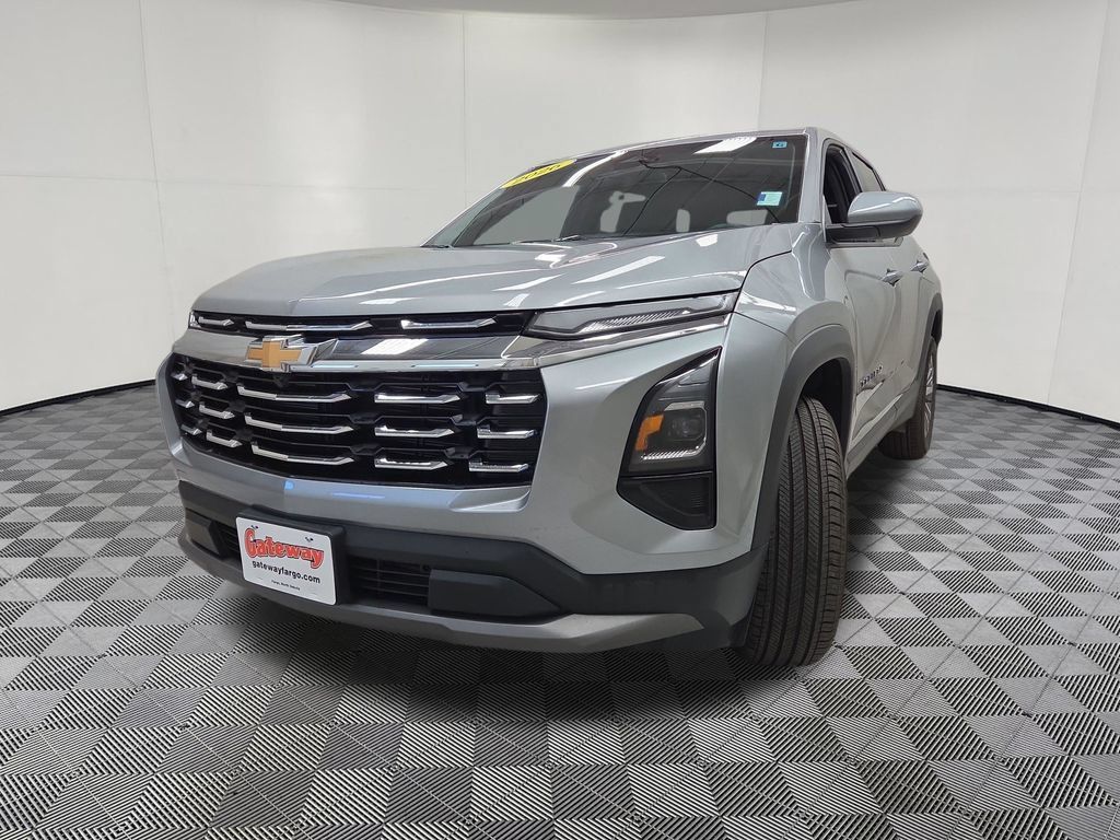 Used 2026 Chevrolet Equinox LT AWD/4WD image 7