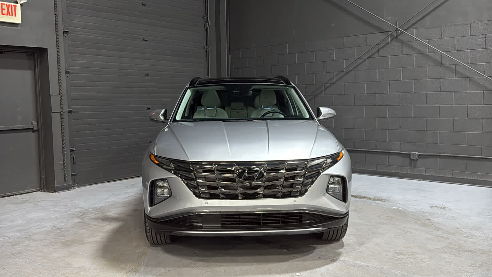 Used 2024 Hyundai Tucson Limited AWD/4WD image 2