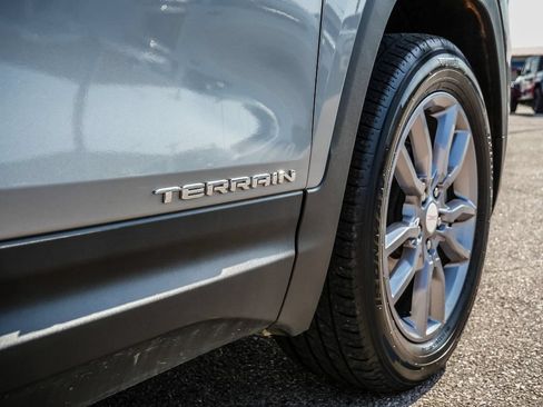 Used 2024 GMC Terrain SLT AWD/4WD image 11