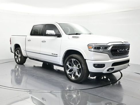 Used 2022 RAM 1500 Limited AWD/4WD image 3