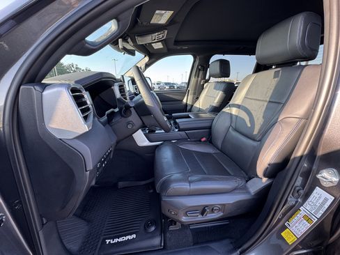 Used 2023 Toyota Tundra Platinum image 9