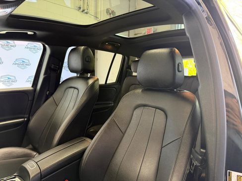 Used 2025 Mercedes-Benz GLB 250 4MATIC image 18