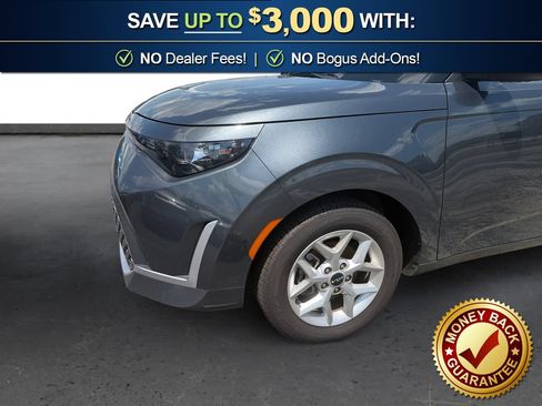 Used 2023 Kia Soul LX w/ LX Technology Package FWD image 13