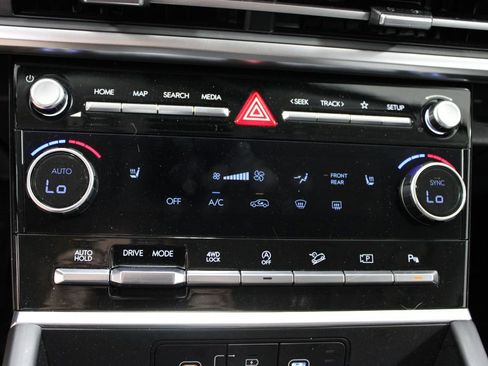 Used 2025 Hyundai Santa Fe XRT image 32