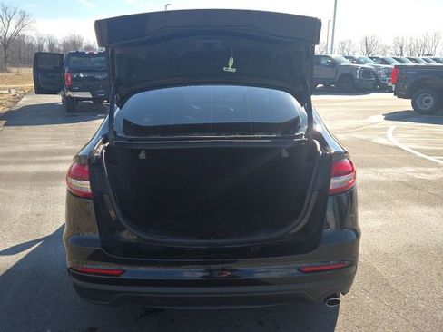 Used 2020 Ford Fusion SE image 6