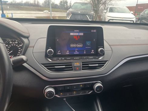 Used 2019 Nissan Altima 2.5 SR w/ SR Premium Package image 8