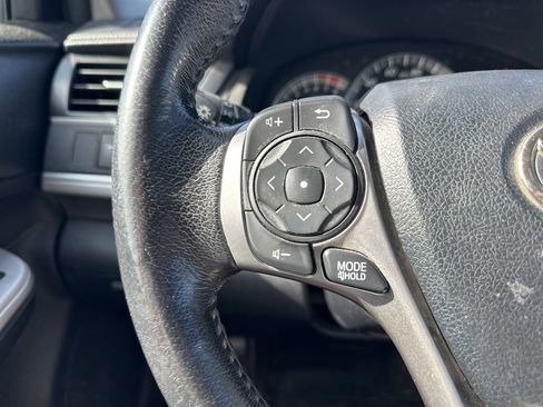 Used 2012 Toyota Camry SE FWD image 19