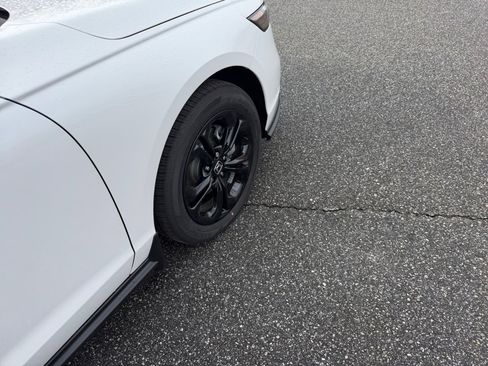 New 2025 Honda Accord SE image 25