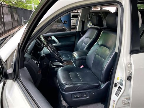 Used 2015 Toyota Land Cruiser AWD/4WD image 7