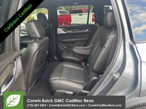 Used 2022 Cadillac XT6 Sport w/ Technology Package AWD/4WD image 31