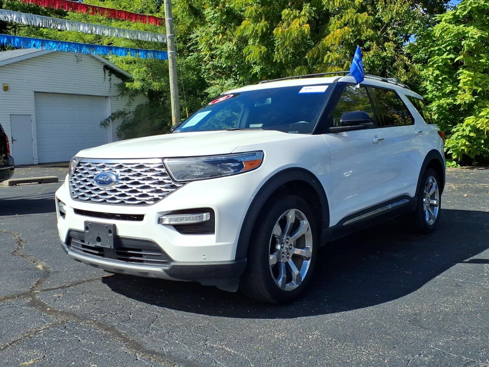 Certified 2020 Ford Explorer Platinum AWD/4WD image 3