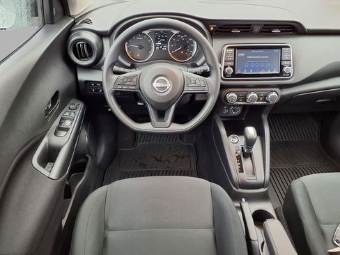 Certified 2025 Nissan Kicks Play S image 4