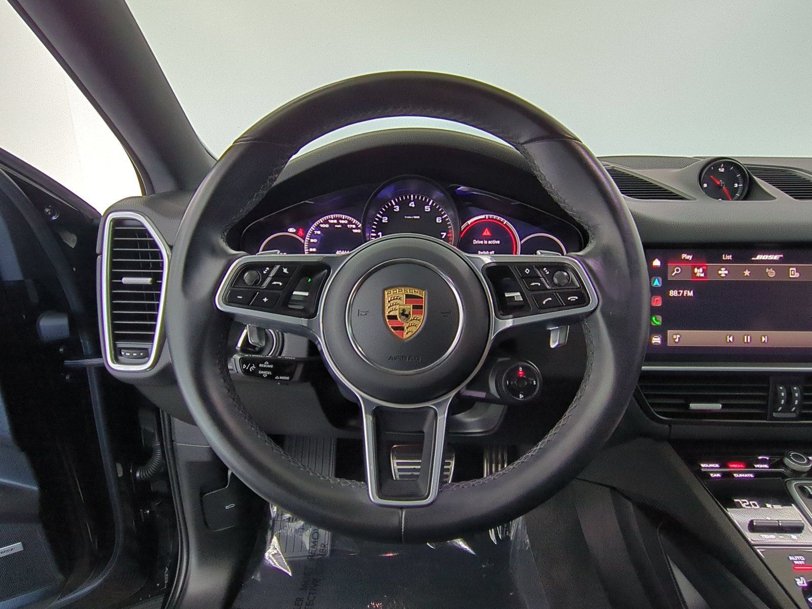 Used 2023 Porsche Cayenne S Platinum AWD/4WD image 13