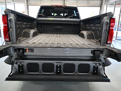 New 2026 Chevrolet Silverado 2500 LTZ w/ LTZ Premium Package AWD/4WD image 9