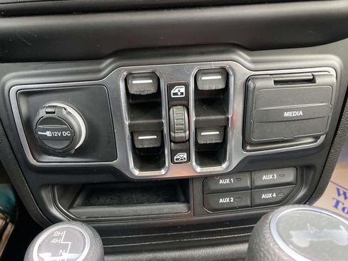 Used 2021 Jeep Wrangler Unlimited Sport image 20