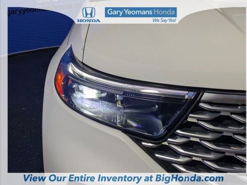 Used 2022 Ford Explorer Platinum w/ Technology Package image 12