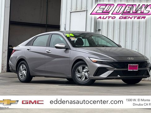 Used 2024 Hyundai Elantra SE image 1