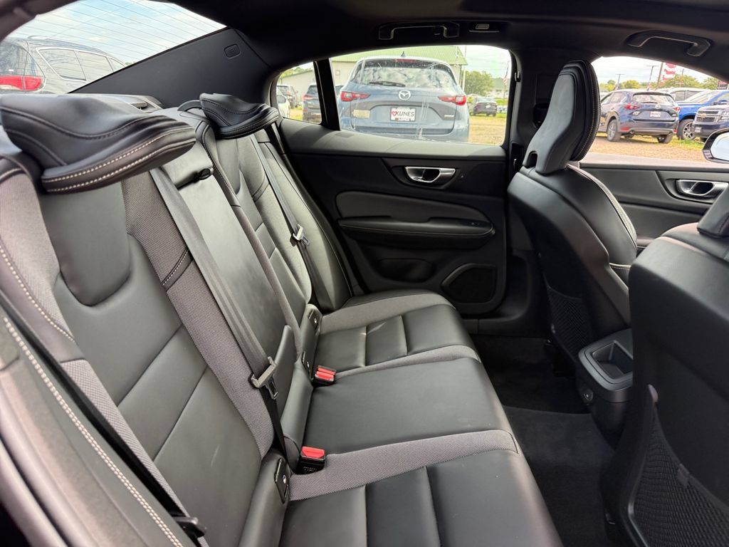 Used 2024 Volvo S60 B5 Plus FWD image 38