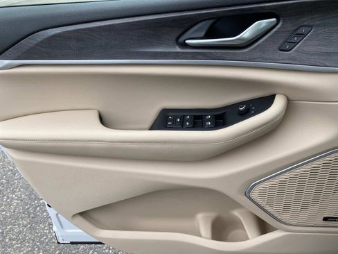 Certified 2022 Jeep Grand Cherokee L Limited image 19