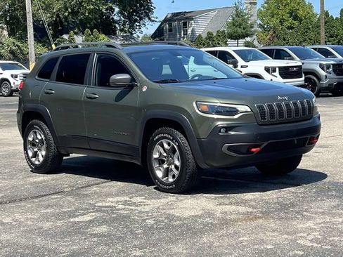 Used 2019 Jeep Cherokee Trailhawk w/ Cold Weather Group AWD/4WD image 7