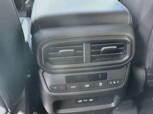 Certified 2025 Honda Pilot EX-L image 17