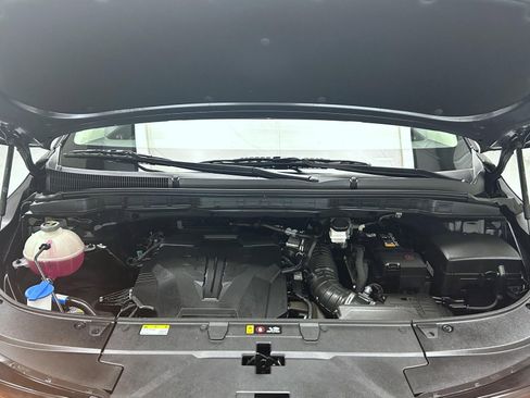 Used 2025 Kia Carnival image 25