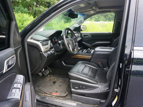 Used 2018 GMC Yukon Denali w/ Denali Ultimate Package AWD/4WD image 2
