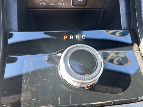 Used 2024 Jeep Grand Cherokee Laredo X image 30