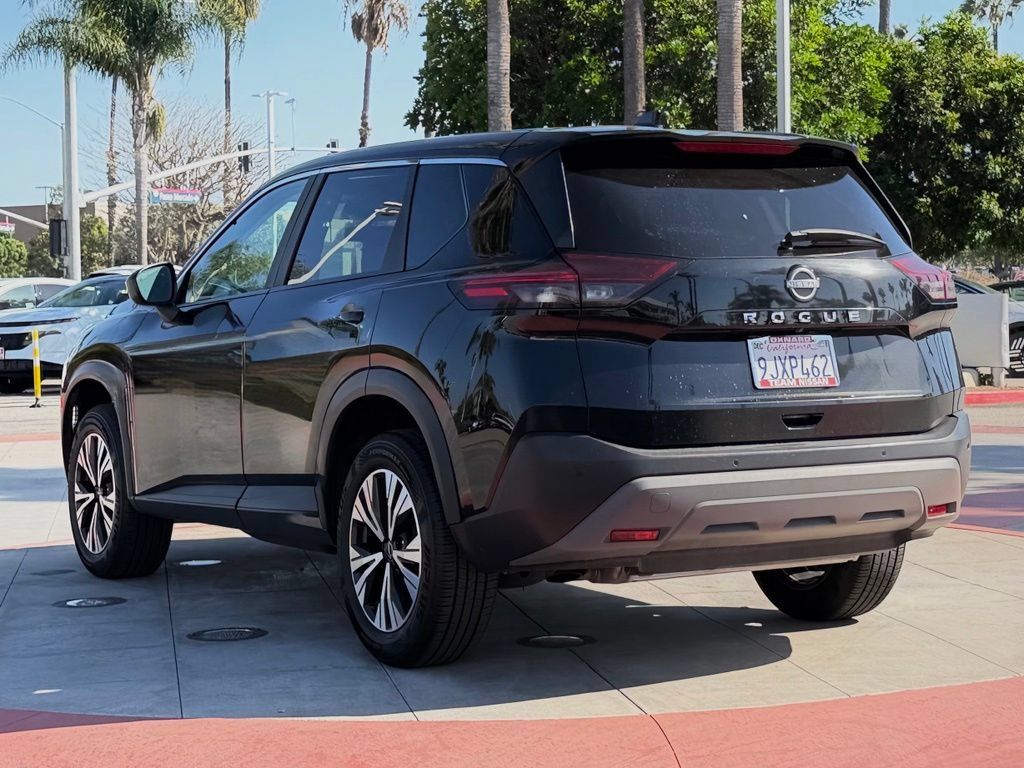 Certified 2023 Nissan Rogue SV FWD image 5