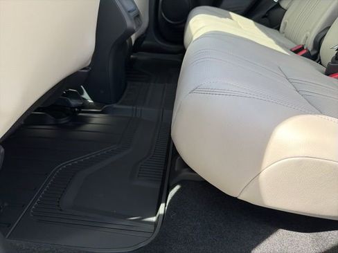 New 2026 Honda HR-V EX-L image 12