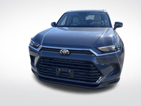 Used 2024 Toyota Grand Highlander XLE image 12