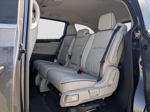 New 2026 Honda Odyssey Touring image 16