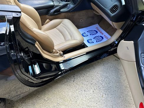 Used 2004 Chevrolet Corvette Convertible w/ Preferred Equipment Group image 50