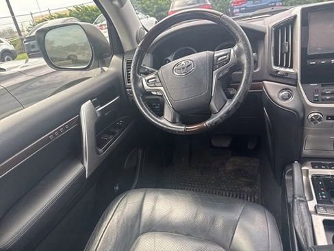 Used 2016 Toyota Land Cruiser AWD/4WD image 21