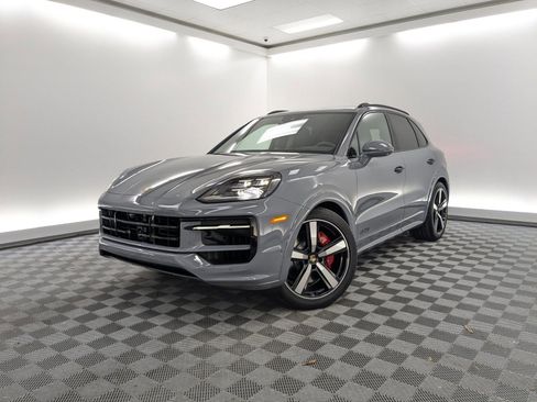New 2026 Porsche Cayenne GTS image 1