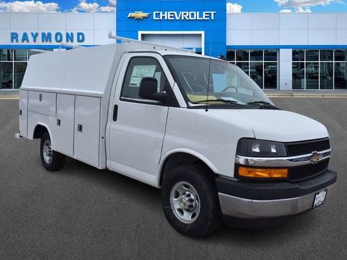 New 2025 Chevrolet Express 3500 w/ Power Convenience Package image 11