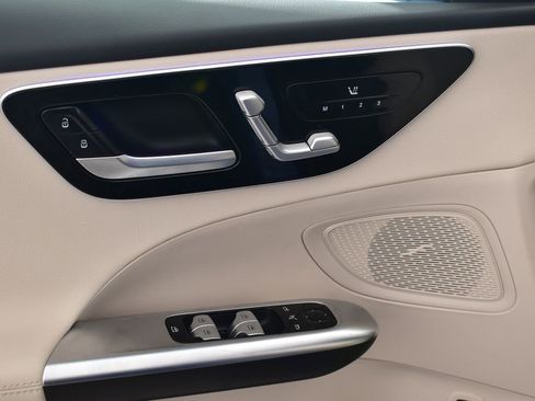 Certified 2025 Mercedes-Benz C 300 4MATIC Sedan image 12