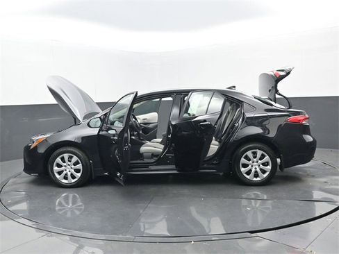 Used 2026 Toyota Corolla LE image 32