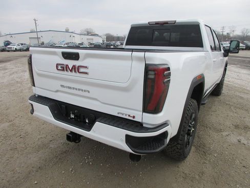 New 2026 GMC Sierra 2500 AT4 w/ AT4 Premium Plus Package image 5