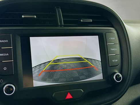 Used 2025 Kia Soul LX w/ LX Technology Package image 22