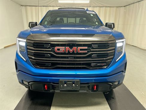 Used 2023 GMC Sierra 1500 AT4X image 3