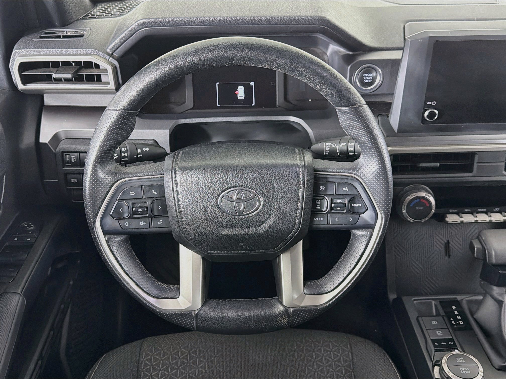 Used 2025 Toyota 4Runner SR5 AWD/4WD image 18